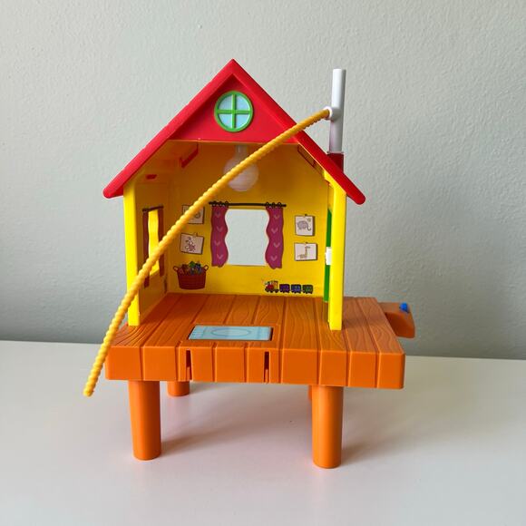 Peppa Pig Treehouse Georges Fort Play-set Nick Jr. 6 Figures Sound/Light Work - Picture 10 of 12